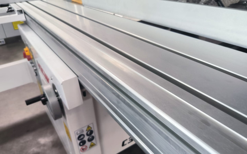 Kombinovaný dřevoobráběcí stroj pětioperace SICAR C300